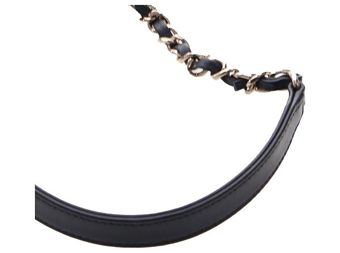 Clutch Coco in velluto matelassé nero Chanel con catena - vista 19