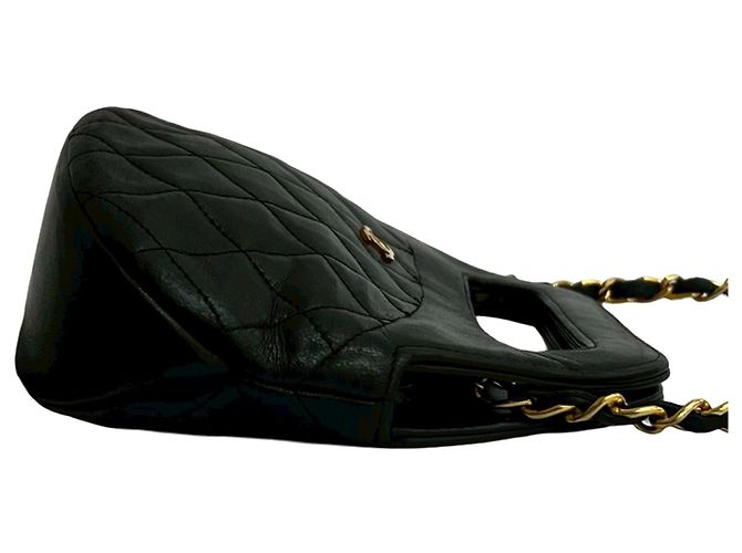 Bolsa de mão redonda Chanel Black CC em pele de cordeiro acolchoada com asa superior - vista 5