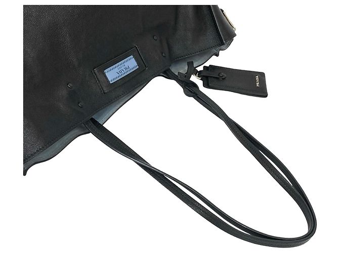Borsa Tote Prada in vitello spazzolato nero Etiquette - vista 9