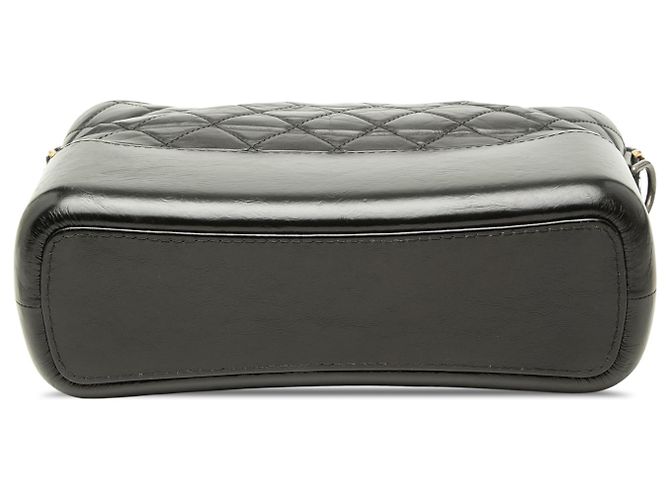 Chanel Gabrielle Crossbody in pelle di vitello aged medium nera - vista 3