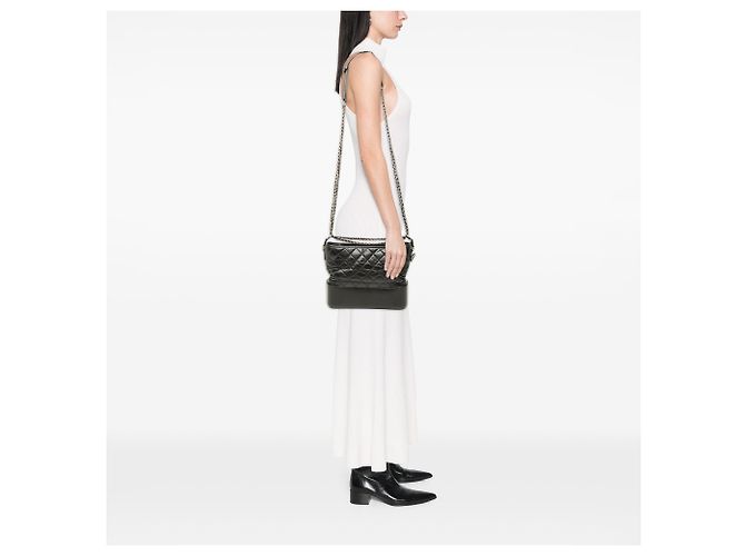Chanel Gabrielle Crossbody in pelle di vitello aged medium nera - vista 6