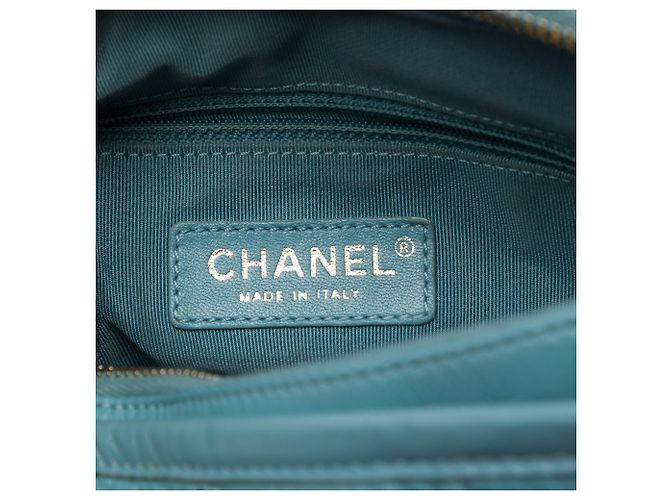 Chanel Blue Small Quilted Aged Calfskin Gabrielle Hobo - vista 5