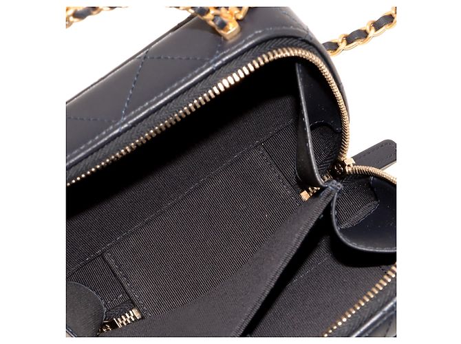 Borsa Vanity Chanel Blue Mini CC Quilted Lambskin con manico e catena - vista 4