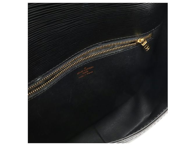 Saint-Cloud Borsa a tracolla Louis Vuitton Epi Saint Cloud - vista 7