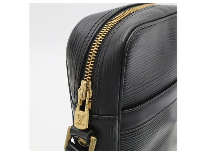 Borsa a tracolla Louis Vuitton Epi Danube - vista 7