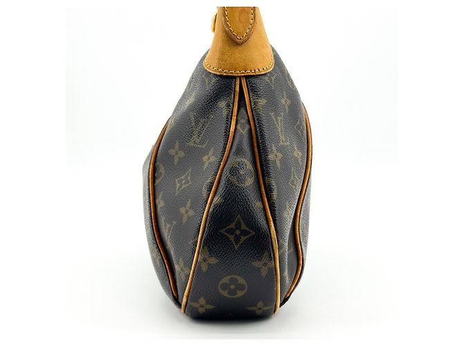 Louis Vuitton Thames Monogram Canvas PM - vista 3