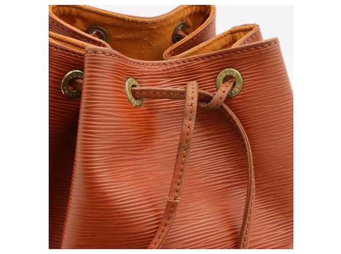 Noe Borsa a tracolla Louis Vuitton Epi Petit Noé - vista 10