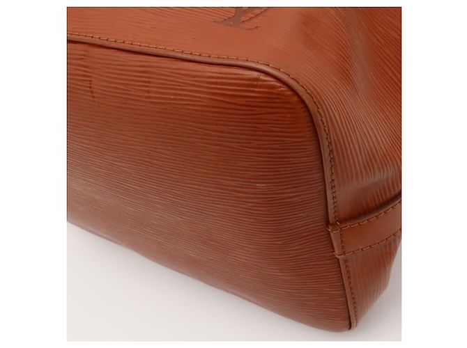Noe Borsa a tracolla Louis Vuitton Epi Petit Noé - vista 4