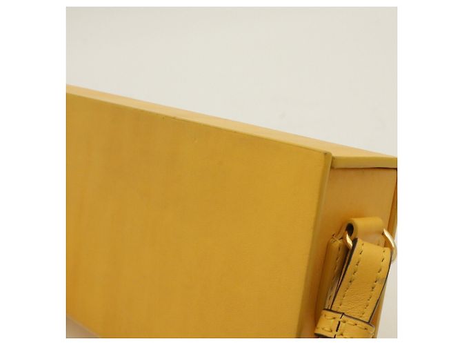 Borsa a tracolla Fendi Box Bag in pelle nera e gialla - vista 5