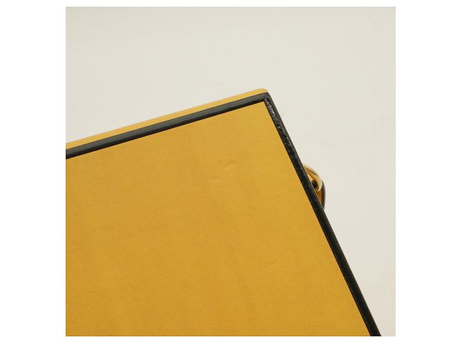 Borsa a tracolla Fendi Box Bag in pelle nera e gialla - vista 6