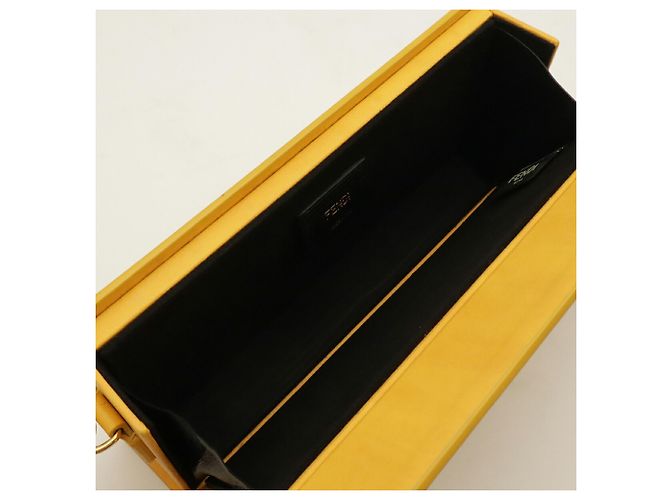 Borsa a tracolla Fendi Box Bag in pelle nera e gialla - vista 8