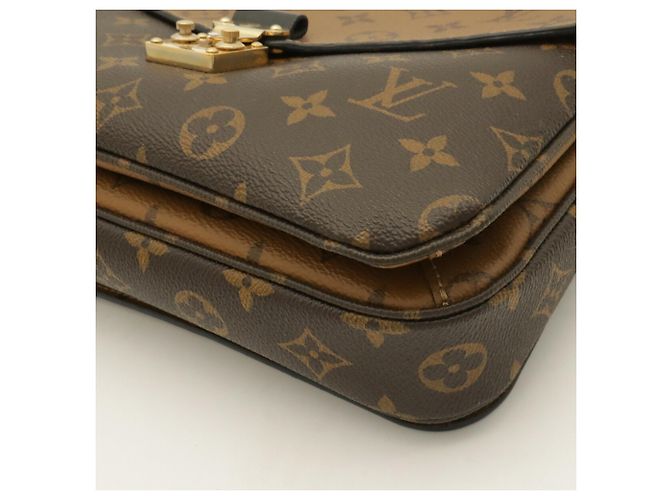 Borsa Louis Vuitton Monogram Reverse Pochette Metis MM - vista 4