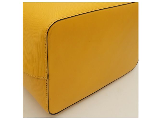 Néonoé Borsa a tracolla Louis Vuitton Epi NeoNoe - vista 4