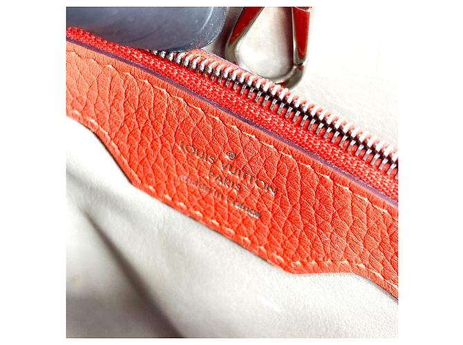 Louis Vuitton Capucines Leather MM - vista 6