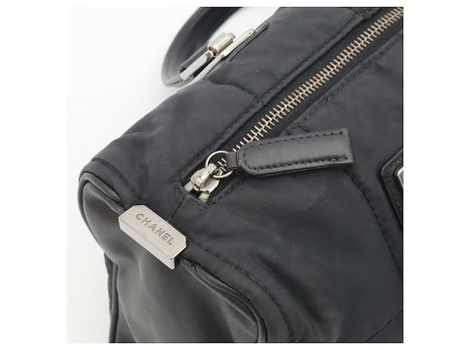 Borsa Chanel Chocolate Bar in nylon nero e pelle di agnello - vista 6