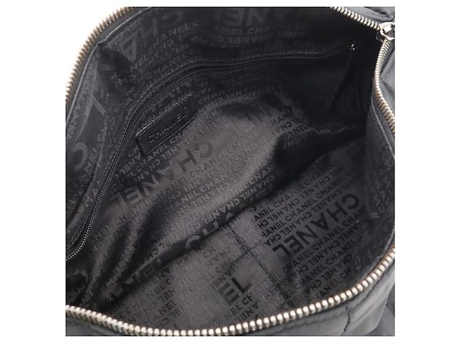 Borsa Chanel Chocolate Bar in nylon nero e pelle di agnello - vista 7