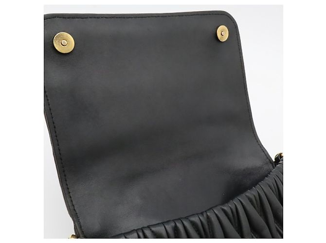 Borsa a spalla arricciata Miu Miu Matelassé in nero - vista 8