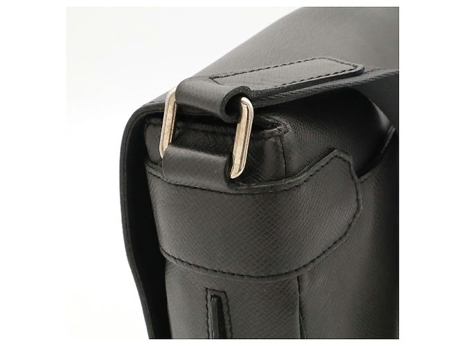 Borsa a tracolla Louis Vuitton Taiga Roman PM - vista 6