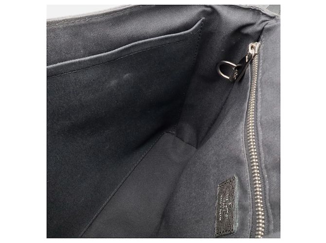 Borsa a tracolla Louis Vuitton Taiga Roman PM - vista 8