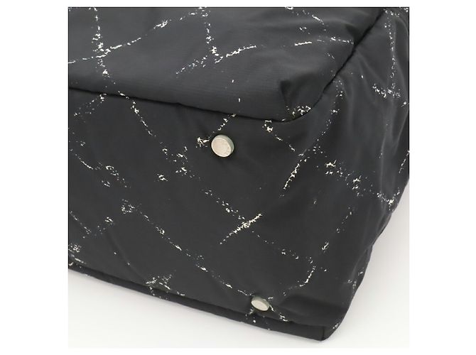 Chanel Travel Line Nylon Handtasche - Ansicht 4