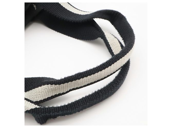 Chanel Travel Line Nylon Handtasche - Ansicht 6