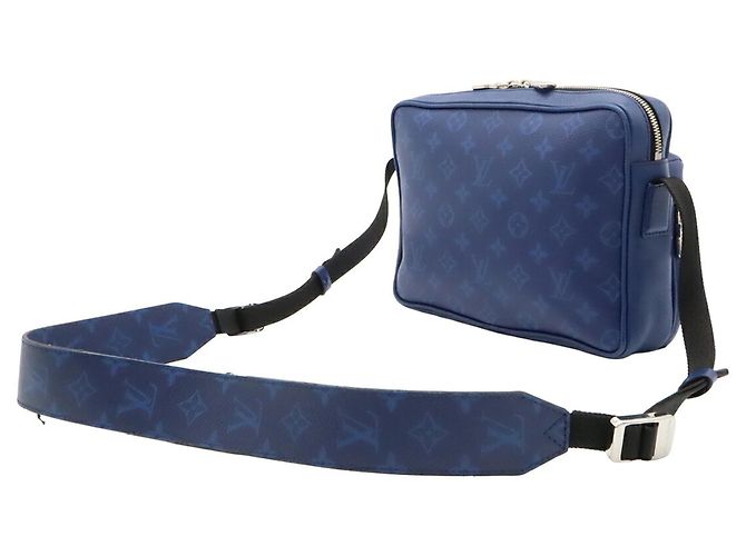 Borsa a tracolla Louis Vuitton Taigarama Outdoor PM - vista 3