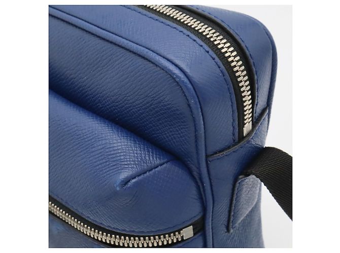 Borsa a tracolla Louis Vuitton Taigarama Outdoor PM - vista 5