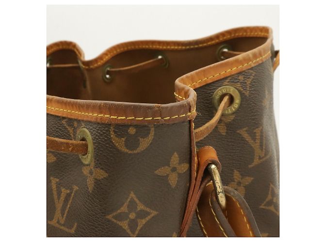 Borsa a tracolla Louis Vuitton Monogram Noe Modello M42224 - vista 5