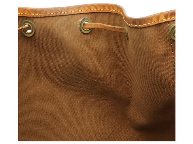 Borsa a tracolla Louis Vuitton Monogram Noe Modello M42224 - vista 8