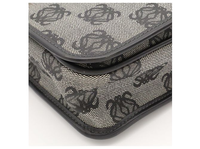 Borsa a tracolla con patta Loewe Repeat Anagram - vista 4