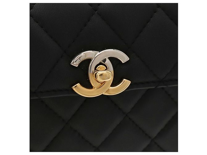 Borsa a tracolla con catena CHANEL in pelle matelassé nera - vista 7
