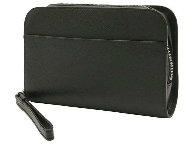 Clutch Louis Vuitton Taiga Baikal - vista 3