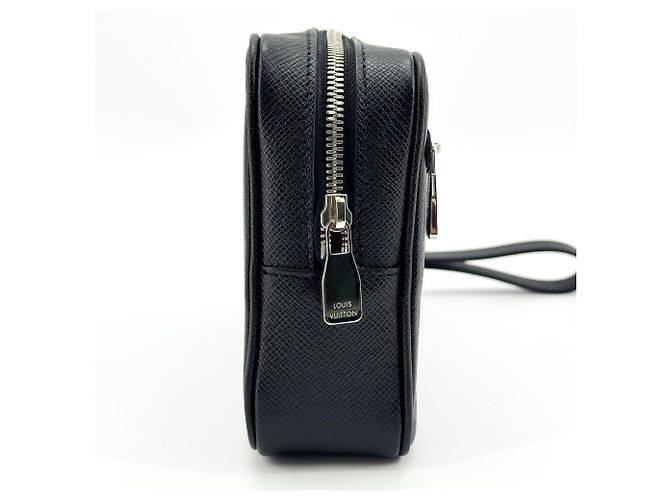 Pochette Louis Vuitton Kasai en cuir Taiga - vue 3