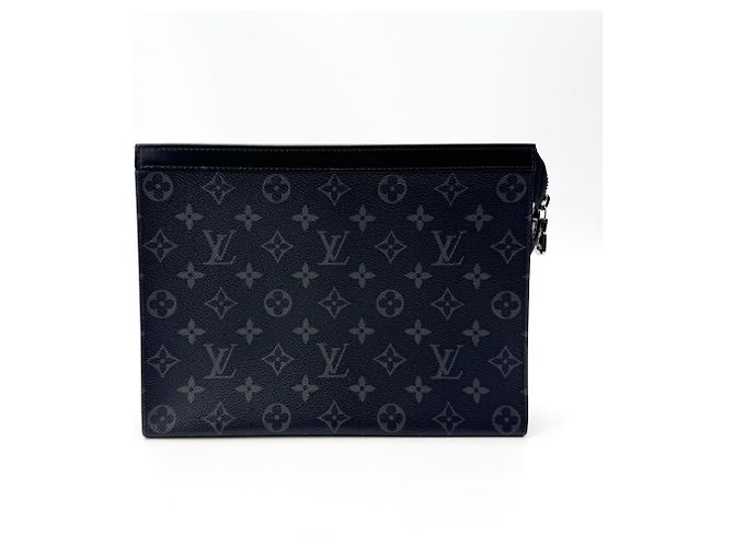 Louis Vuitton Pochette Voyage Monogram Eclipse Canvas MM - vista 2