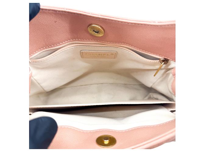 Chanel Wavy CC Hobo Quilted Caviar Small - vista 5
