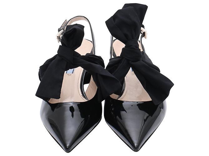 Décolleté Slingback Prada in pelle nera con dettagli a fiocco in vernice - vista 2