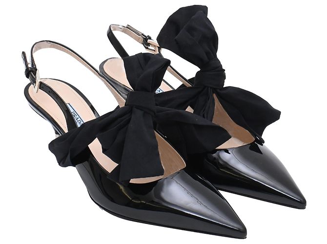 Décolleté Slingback Prada in pelle nera con dettagli a fiocco in vernice - vista 4