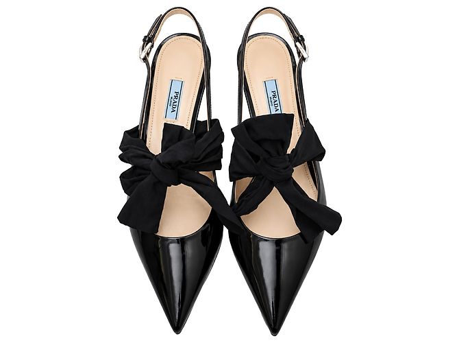 Décolleté Slingback Prada in pelle nera con dettagli a fiocco in vernice - vista 5