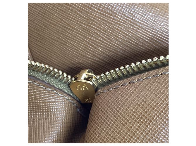 Borsa Tote Prada Galleria Medium con doppia zip in pelle Saffiano marrone - vista 10