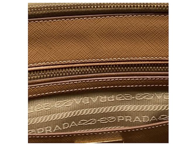 Borsa Tote Prada Galleria Medium con doppia zip in pelle Saffiano marrone - vista 16