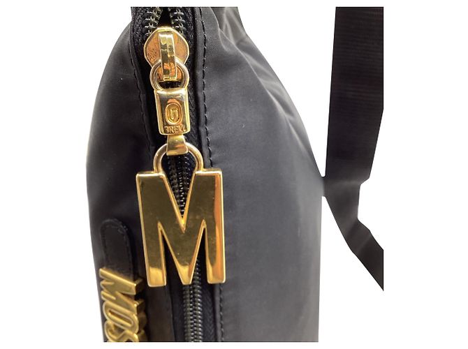 Borsa a tracolla con placca logo Moschino in poliestere nero - vista 12
