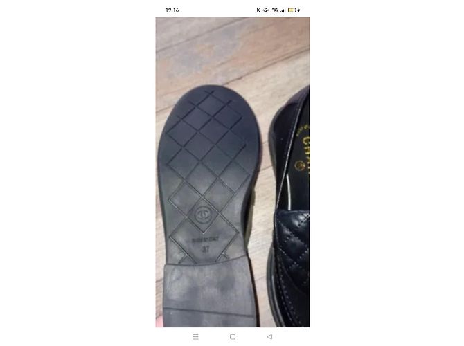 Chanel mocassini in pelle nera matelassé - vista 4