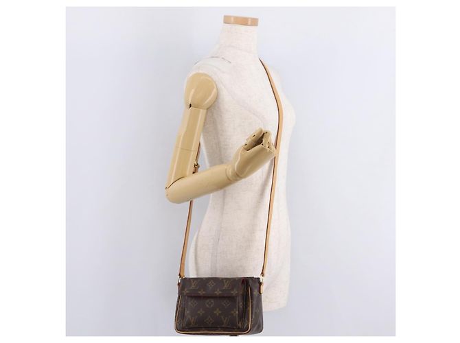 Cité LOUIS VUITTON Monogram Viva Cite PM Shoulder Bag M51165 LV - vista 29