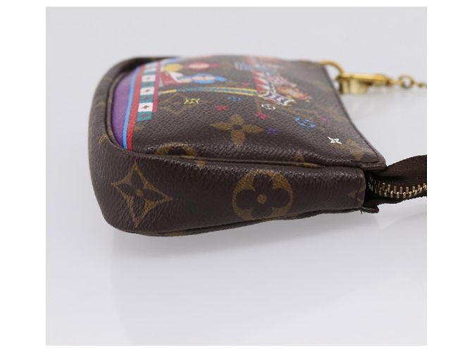 LOUIS VUITTON Monogram Vivienne Mini Pochette Accessoires M69976 - vista 4
