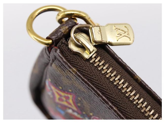 LOUIS VUITTON Monogram Vivienne Mini Pochette Accessoires M69976 - vista 9