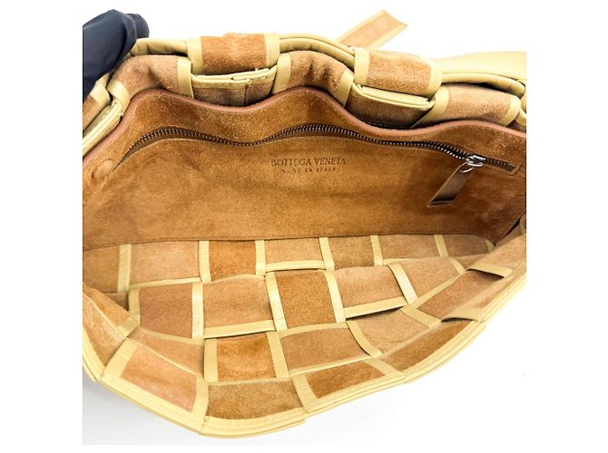 Bottega Veneta Cassette Maxi Intrecciato Leather Small - vista 5