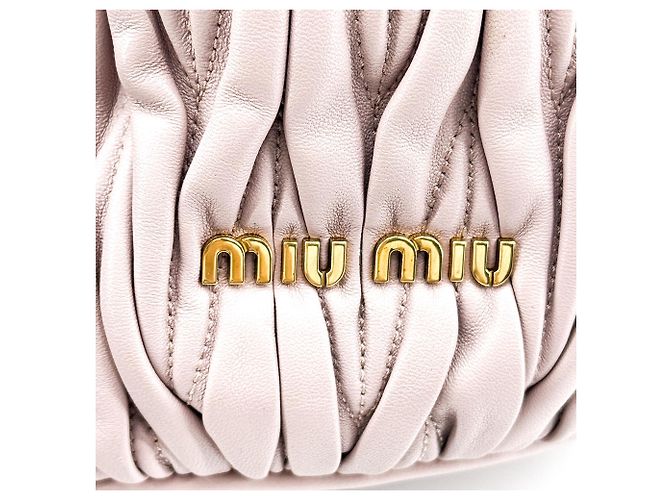 Miu Miu Borsa Secchiello in Pelle Matelassé con Coulisse Small - vista 7