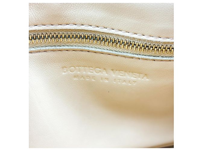 Bottega Veneta Cassette Maxi Intrecciato Leather Small - vista 6
