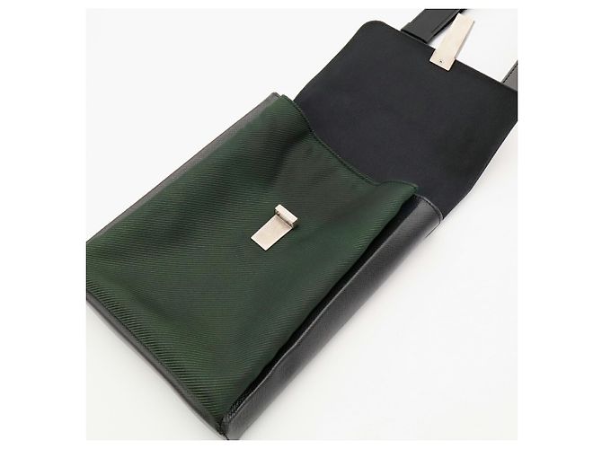 Borsa a tracolla Louis Vuitton Taiga Saratove PM - vista 7