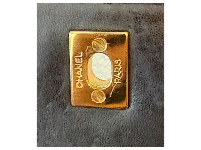 Borsa a tracolla Chanel in pelle nera con nappe - vista 7